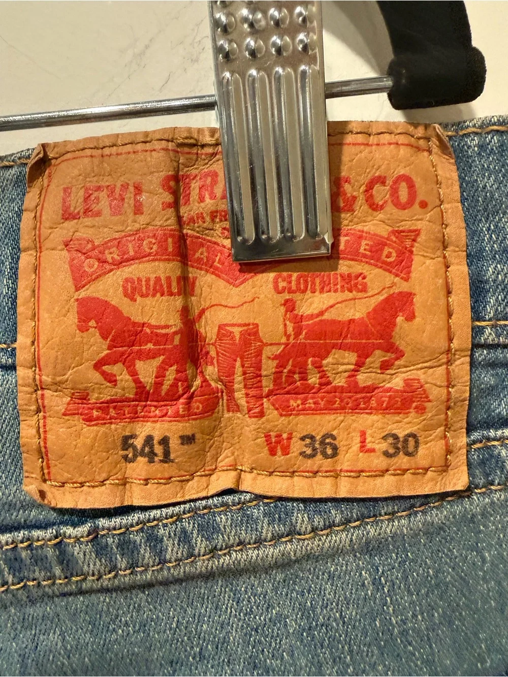 Levi's Men's 541 Athletic Taper Jeans Light Wash blue denim